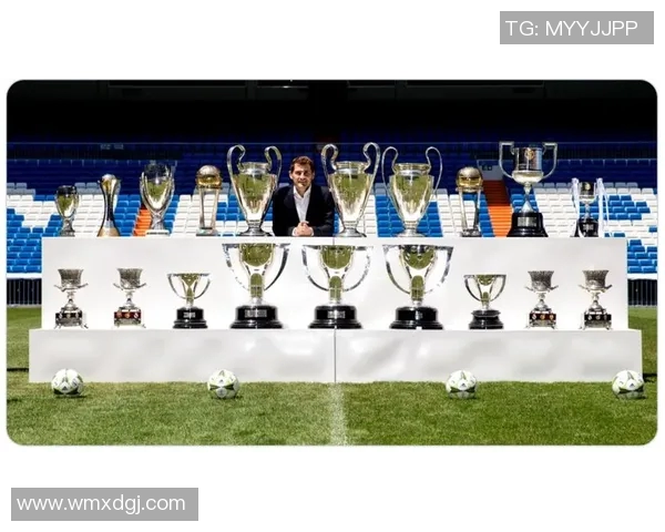 退役球星足球塞回顾：荣耀时刻与传奇人生的交织